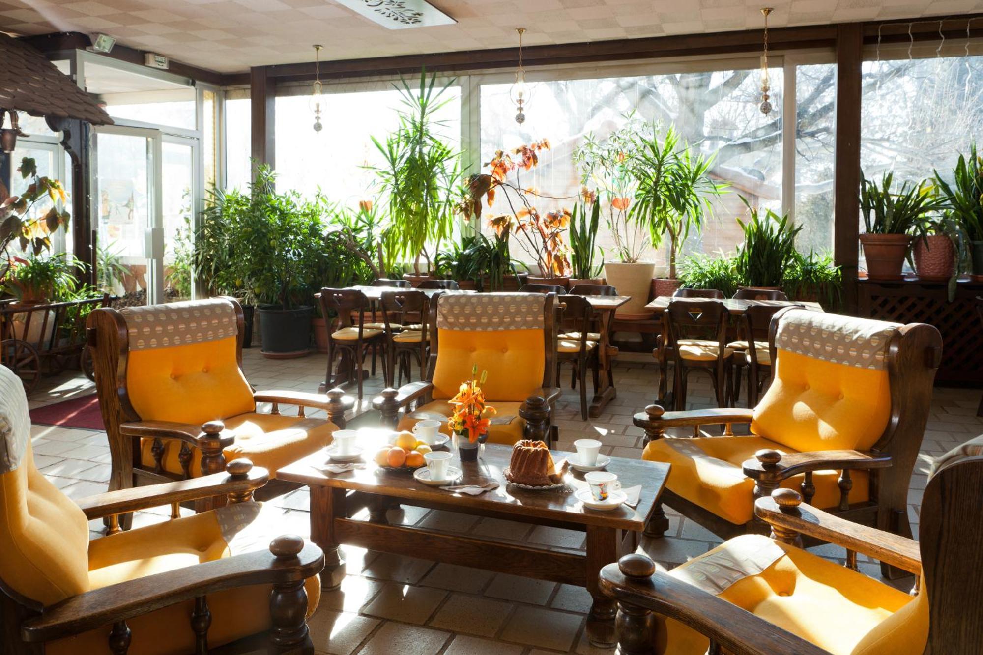 Hotel Restaurant Pavillon Carina Gap Buitenkant foto